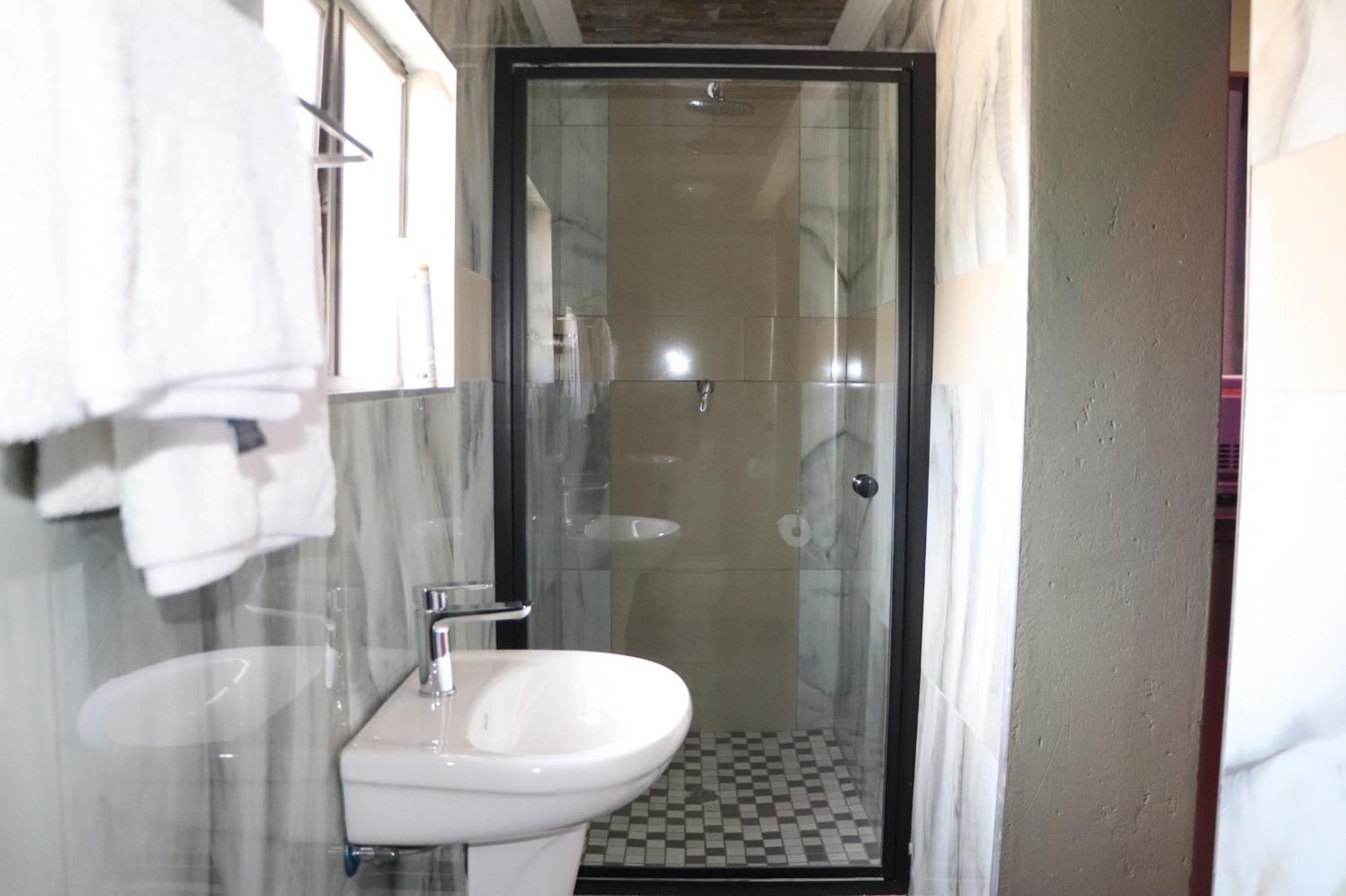 Wise Bird Guest House Roodepoort Exterior photo